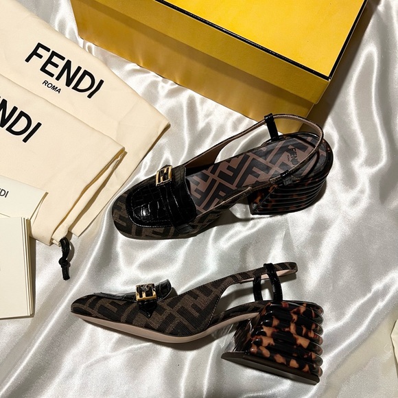 ❌ SOLD ❌ Fendi Jacquard Calfskin FF Tortoise Slingback Size 36.5 - Picture 3 of 13